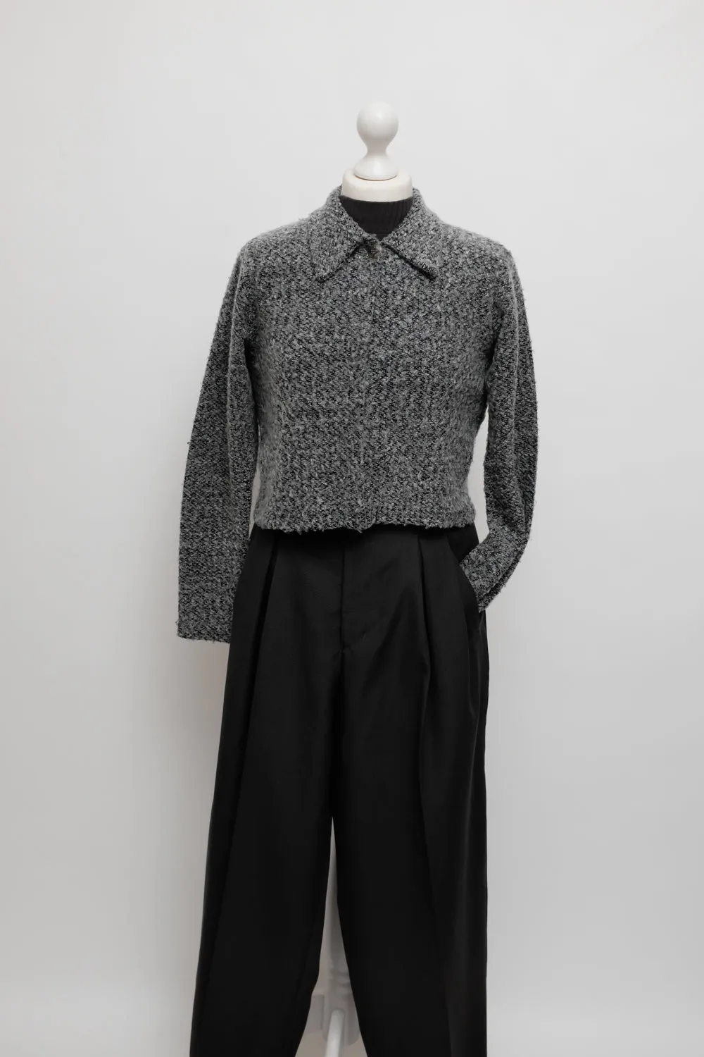 CROPPED WOOL BOUCLE GREY CARDIGAN