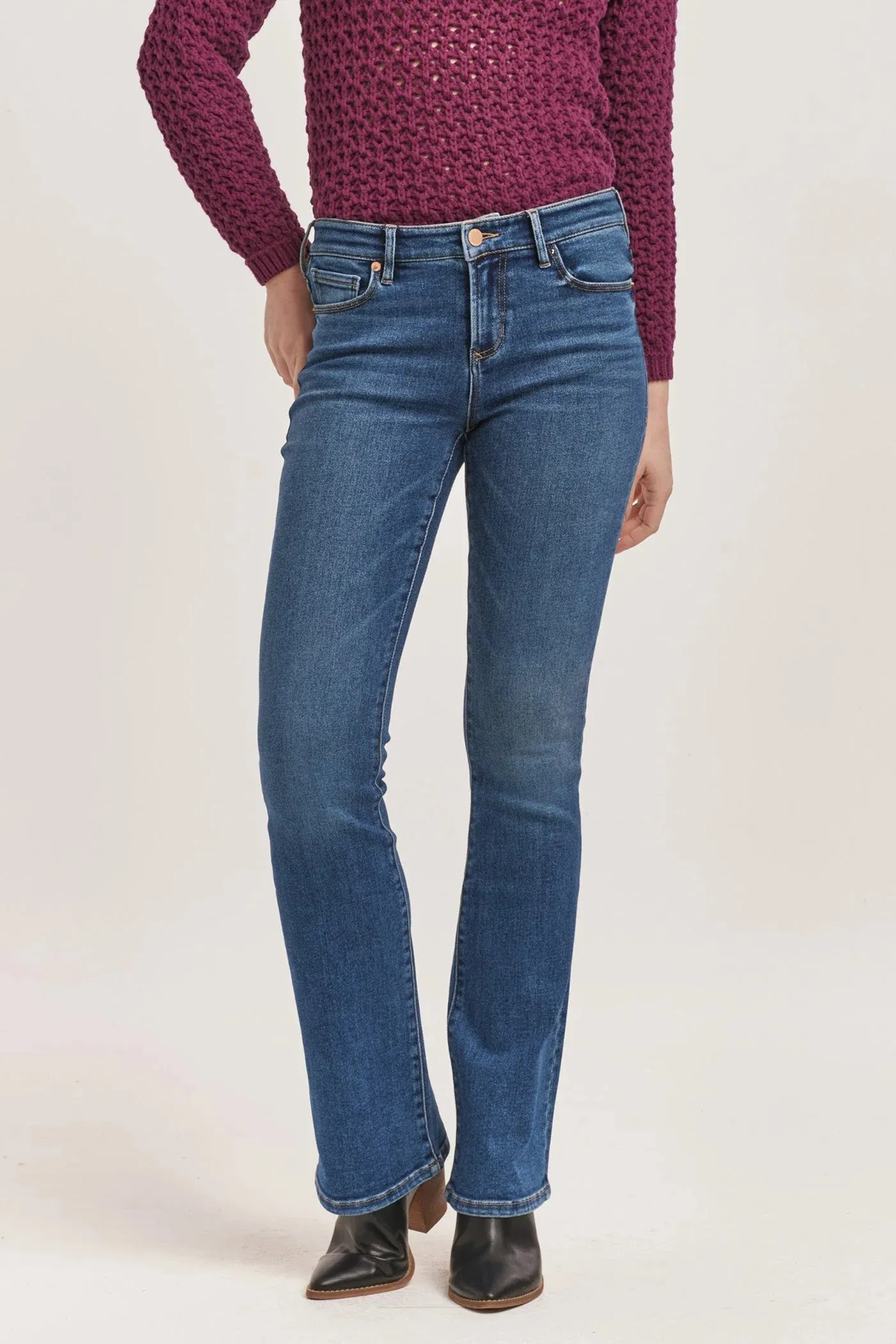 JAXTYN  HIGH RISE BOOTCUT JEANS