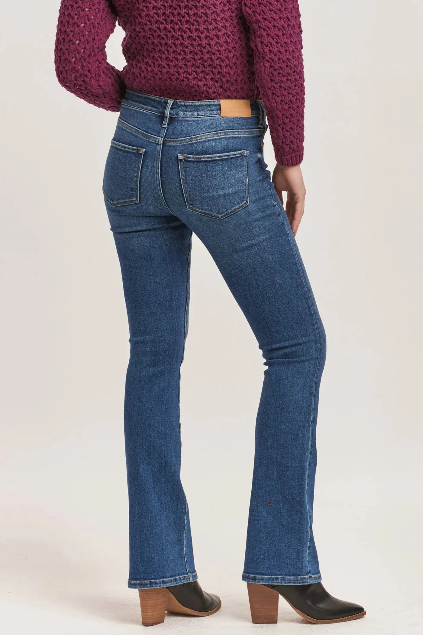 JAXTYN  HIGH RISE BOOTCUT JEANS